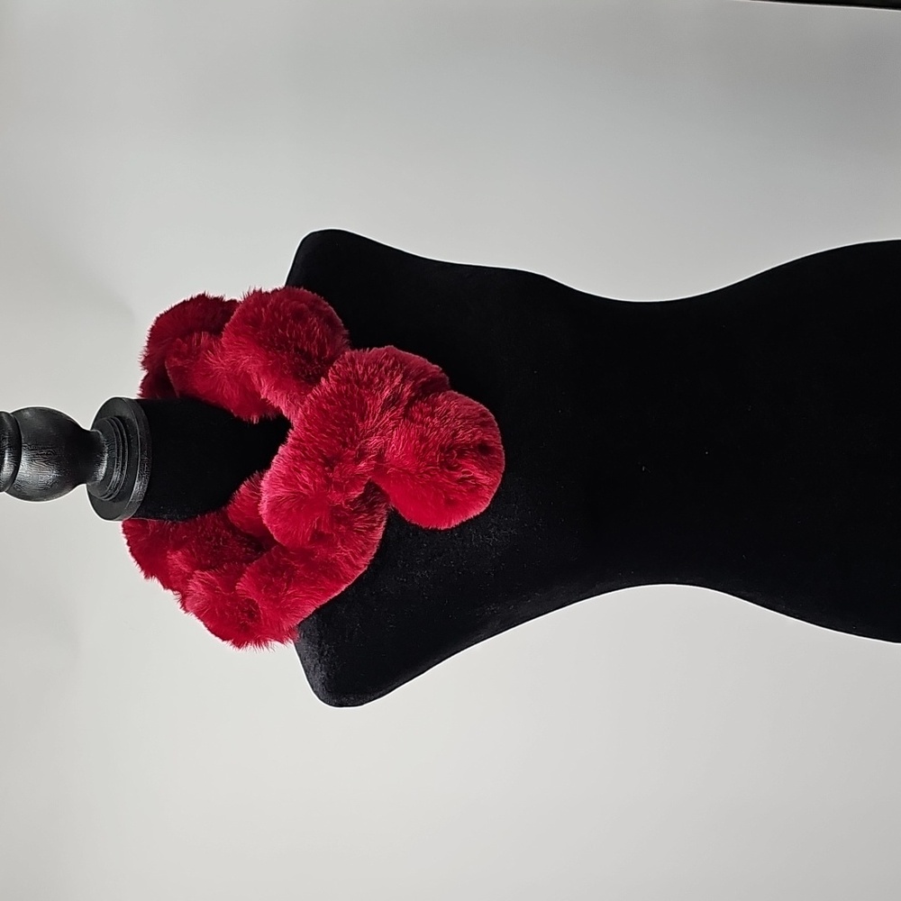 WHBM Oxblood Red Chain Link Faux Fur Scarf w Puff Ball Glam Coquette Elegant Fem